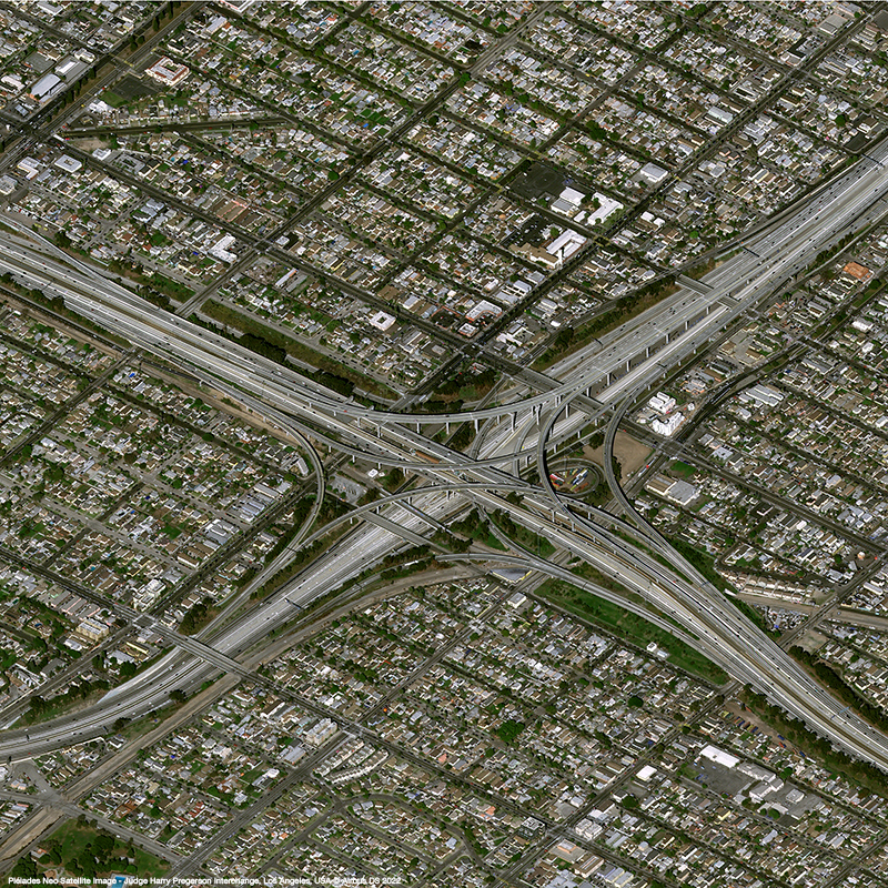 Pléiades Neo - Judge Harry Pregerson Interchange, Los Angeles