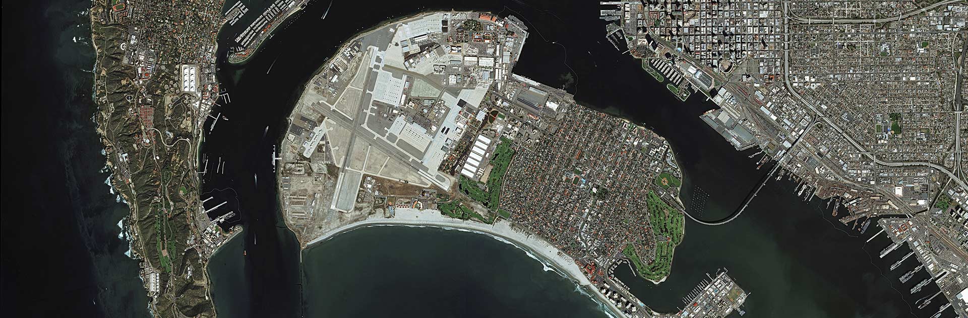 	Monitoring of San Diego harbour activities on a parking lot where new cars are offloaded and stored, before moving them across the US for delivery
