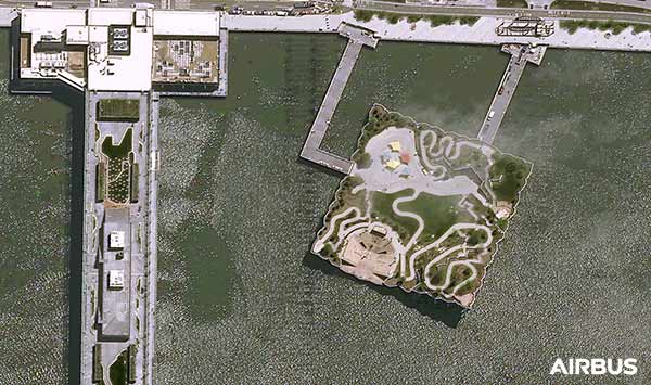 Little island, NYC, at 30cm resolution by Pléiades Neo 3 satellite, copyright Airbus DS 2021