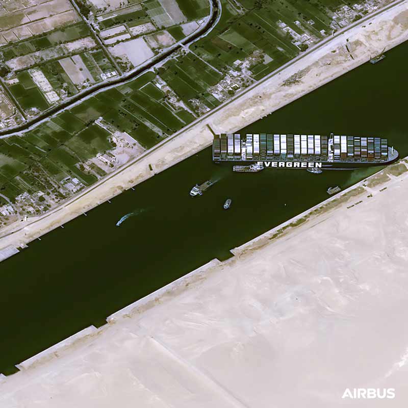 Pléiades - Giant ship blocking Suez canal