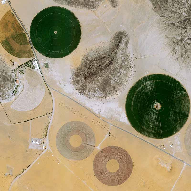 Since 1985, Saudi Arabia has launched a program to install agricultural farms in the desert. 