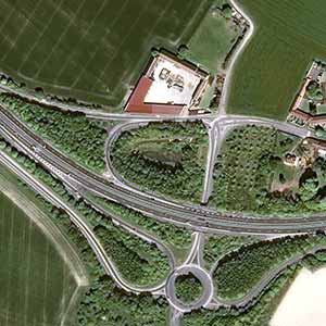 Fly-tipping and illegal landfills detection leveraging Pléiades Satellite imagery and Disaitek's AI to perform detection.
