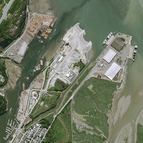 Read how Pléiades Neo describes the largest Direct Air Carbon Capture center in Squamish, Canada.