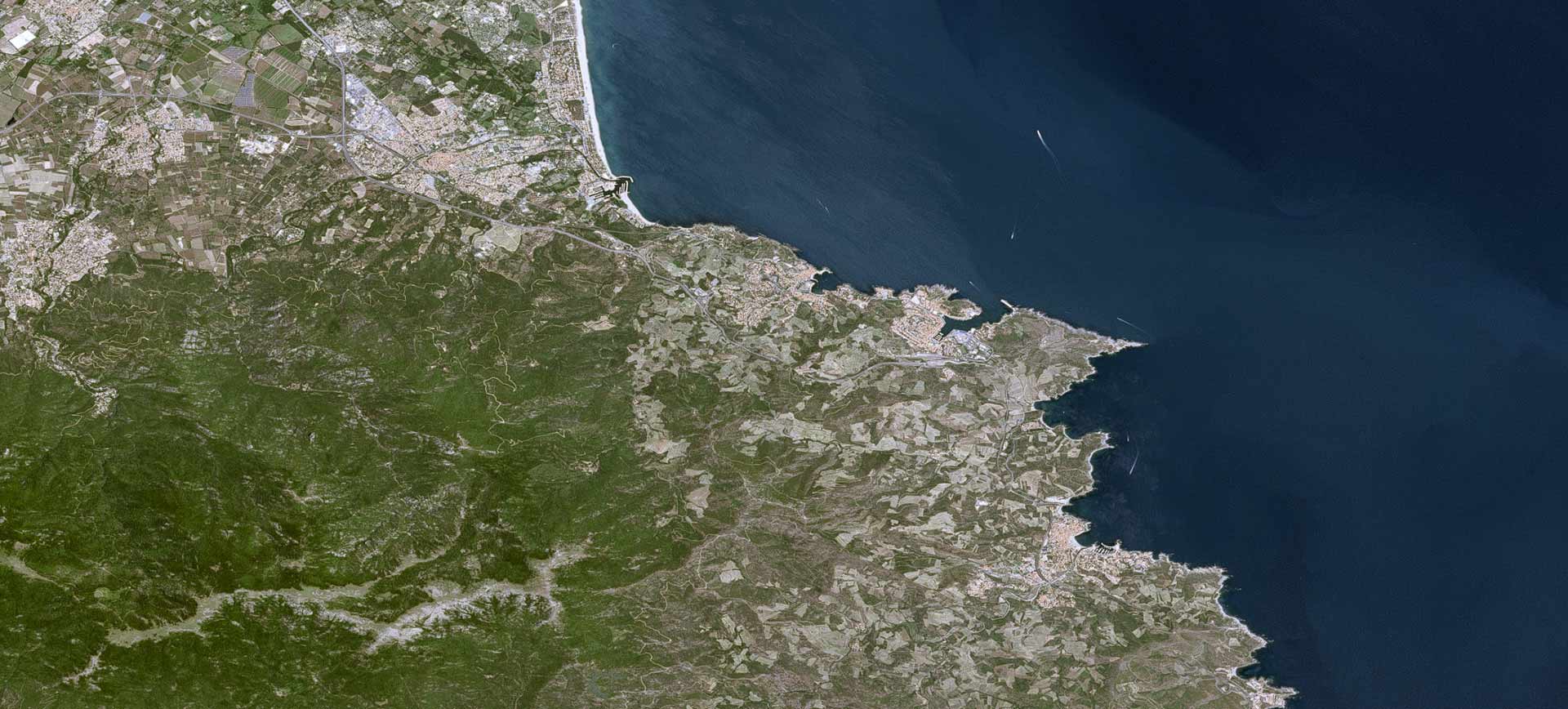 SPOT 6 image satellite - Pyénées Orientales, France