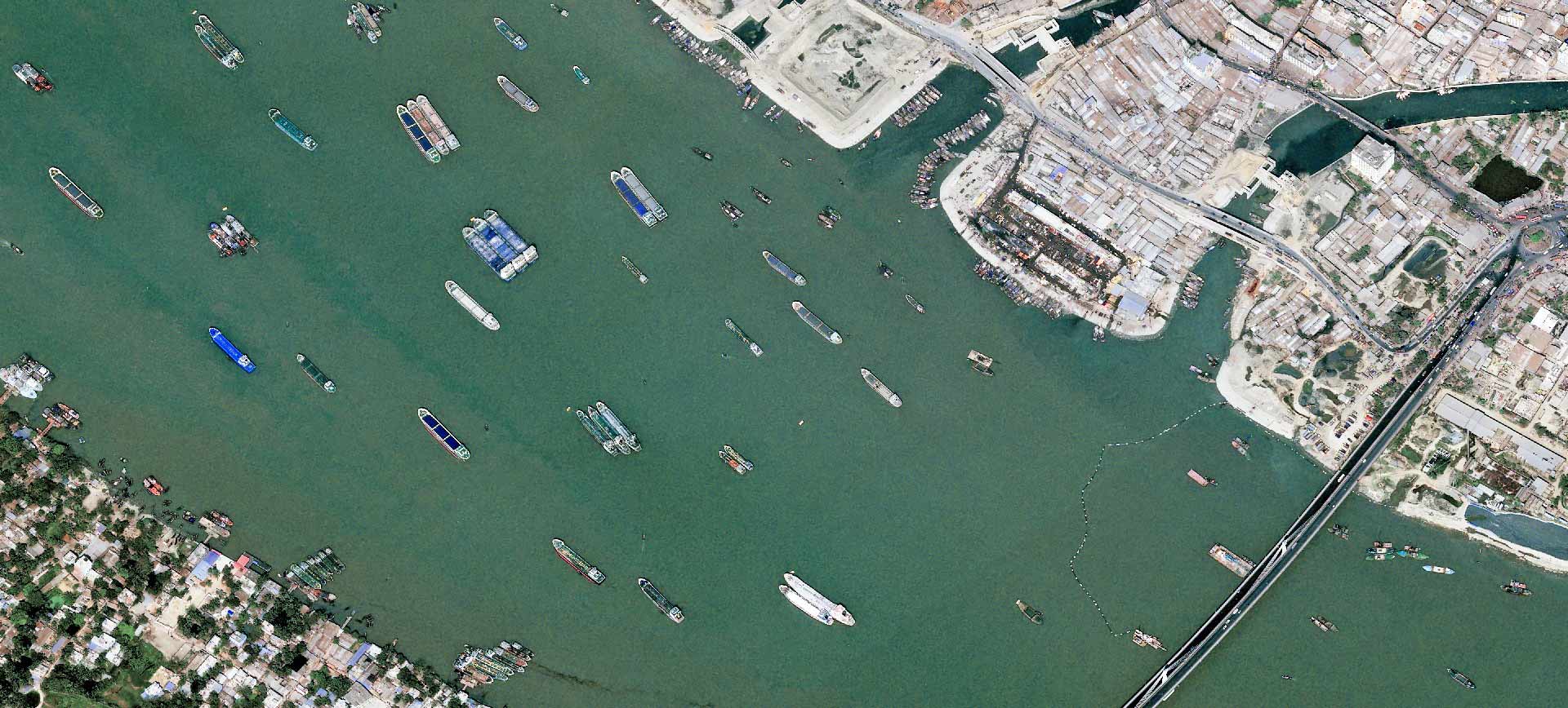  Pléiades Neo Chittagong port, Bangladesh - 30cm resolution